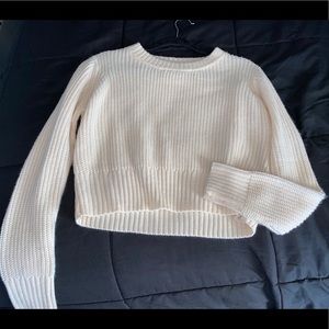 FLASH SALE Cropped knit sweater